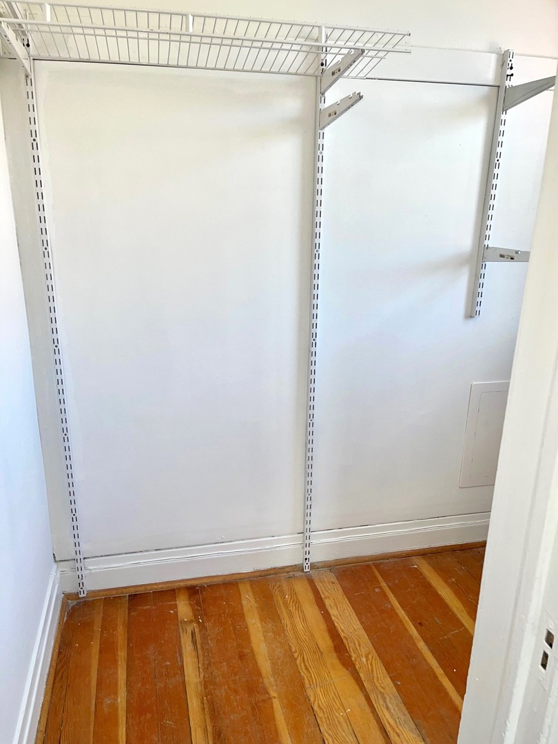 1527 W Pratt Boulevard Unit: 2E