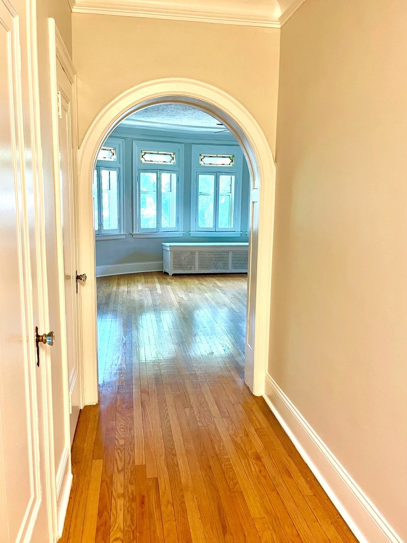 1527 W Pratt Boulevard Unit: 2E
