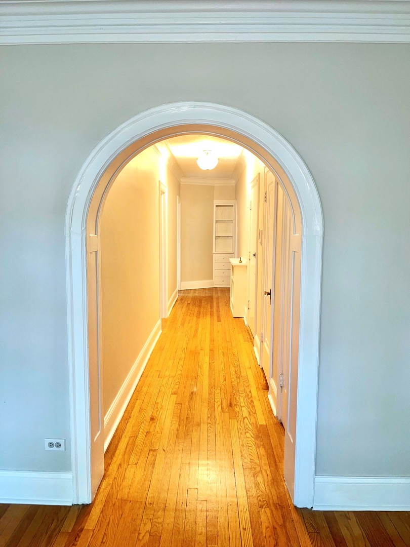 1527 W Pratt Boulevard Unit: 2E