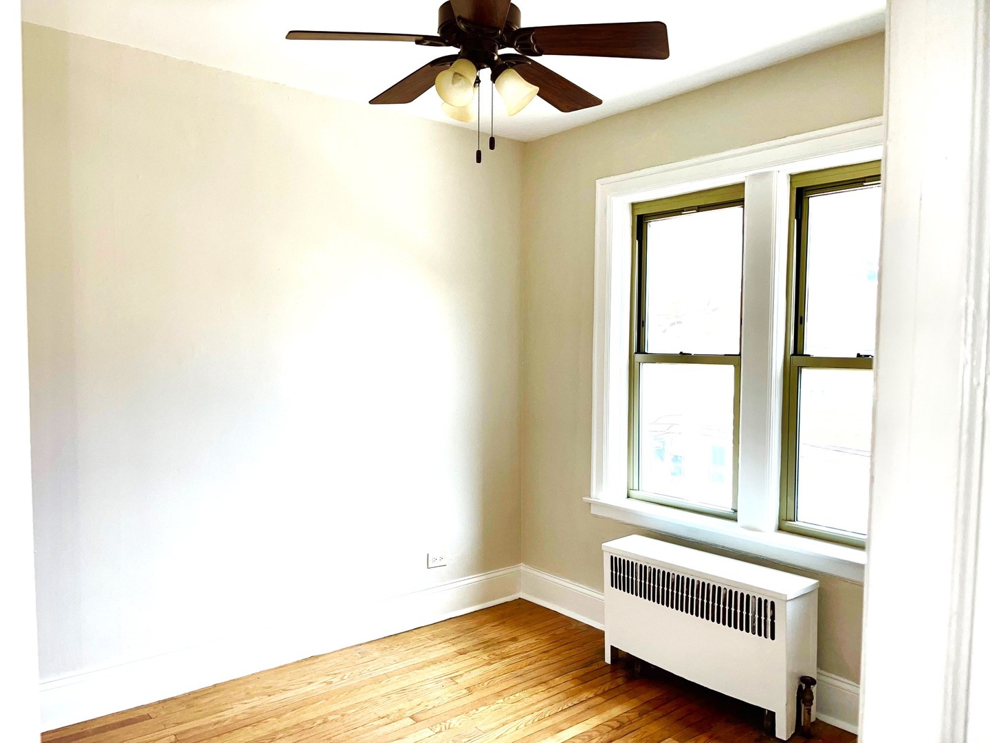 1527 W Pratt Boulevard Unit: 2E