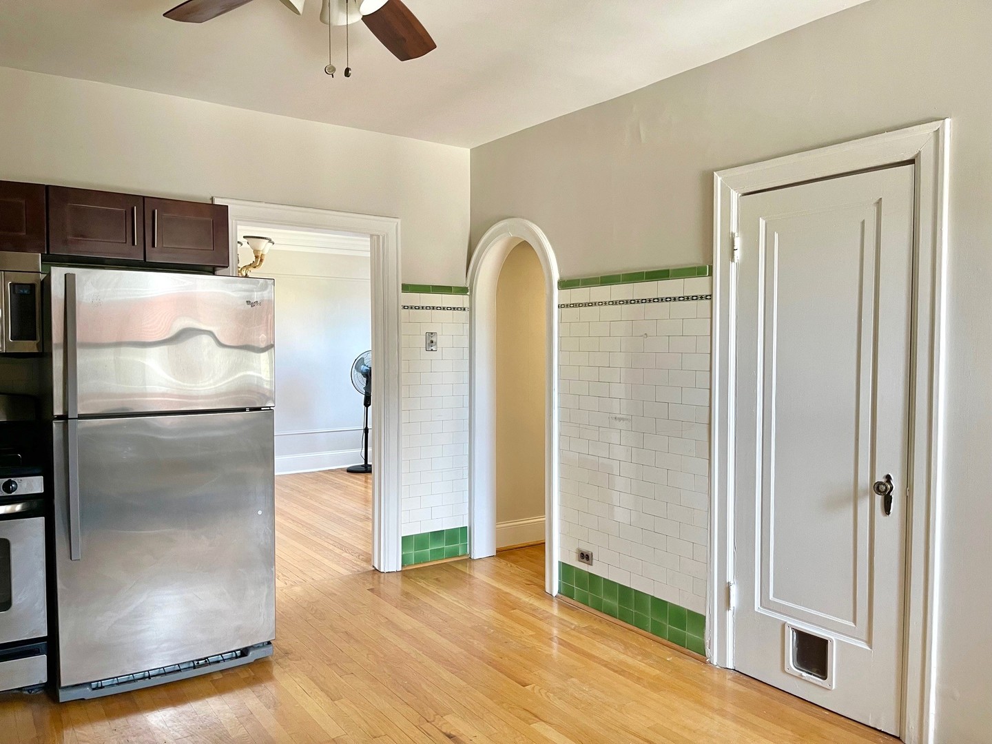 1527 W Pratt Boulevard Unit: 2E