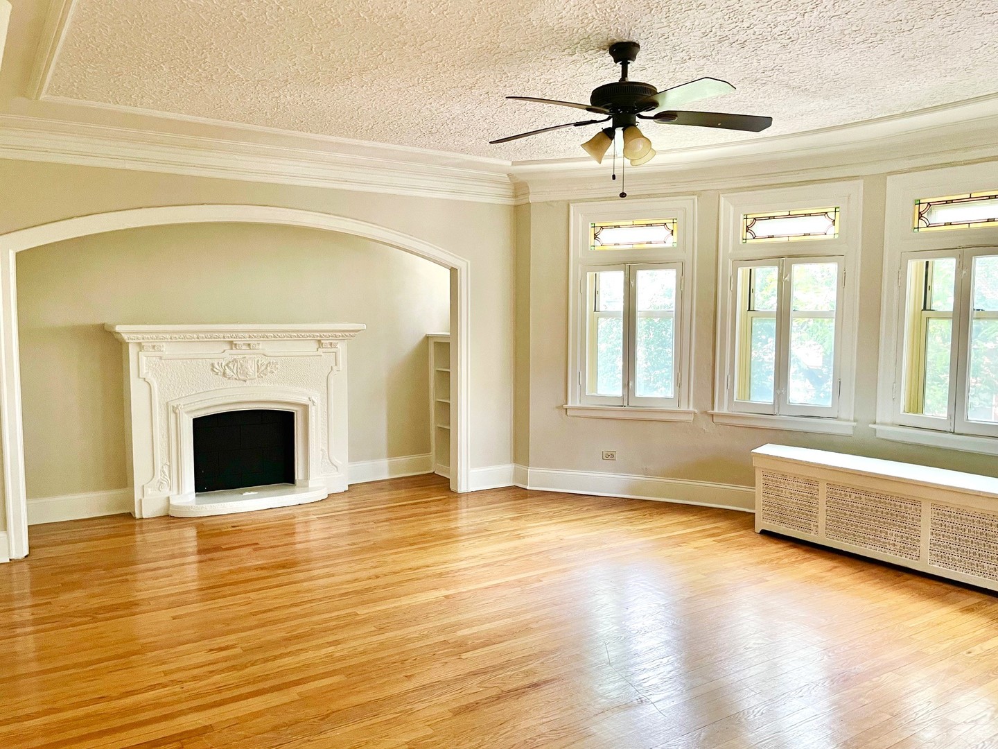 1527 W Pratt Boulevard Unit: 2E