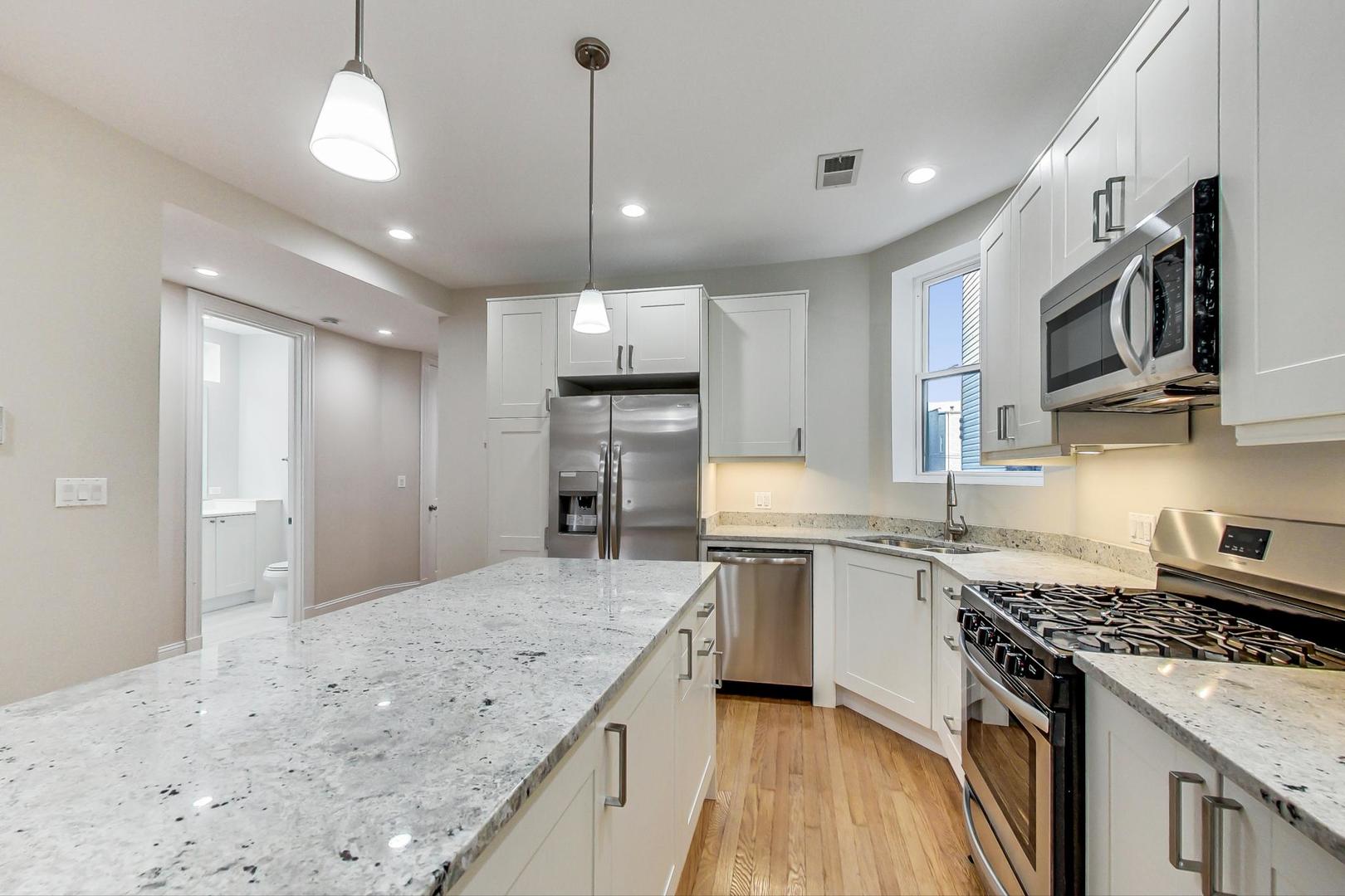1422 W Olive Avenue Unit: 2