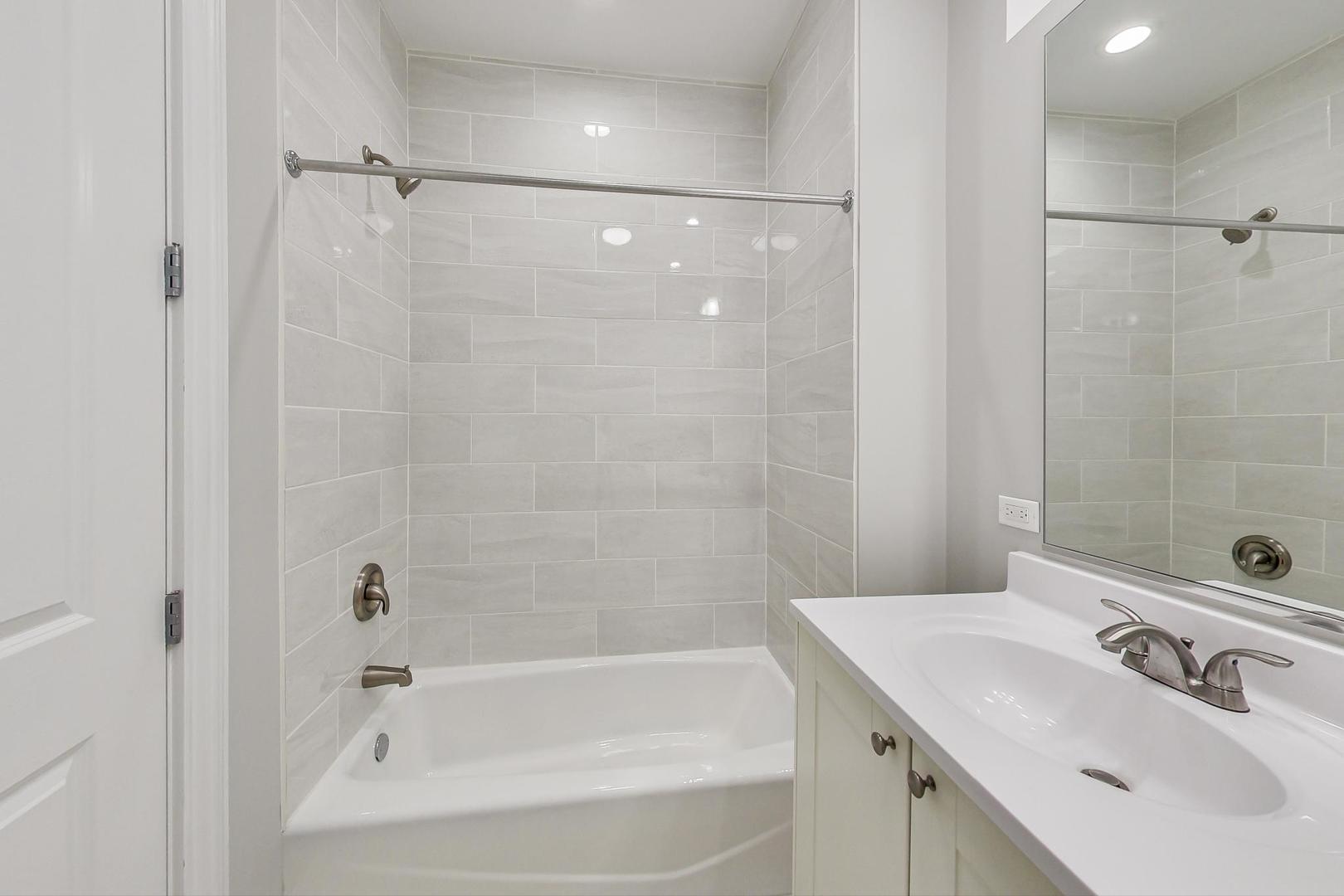 1422 W Olive Avenue Unit: 2
