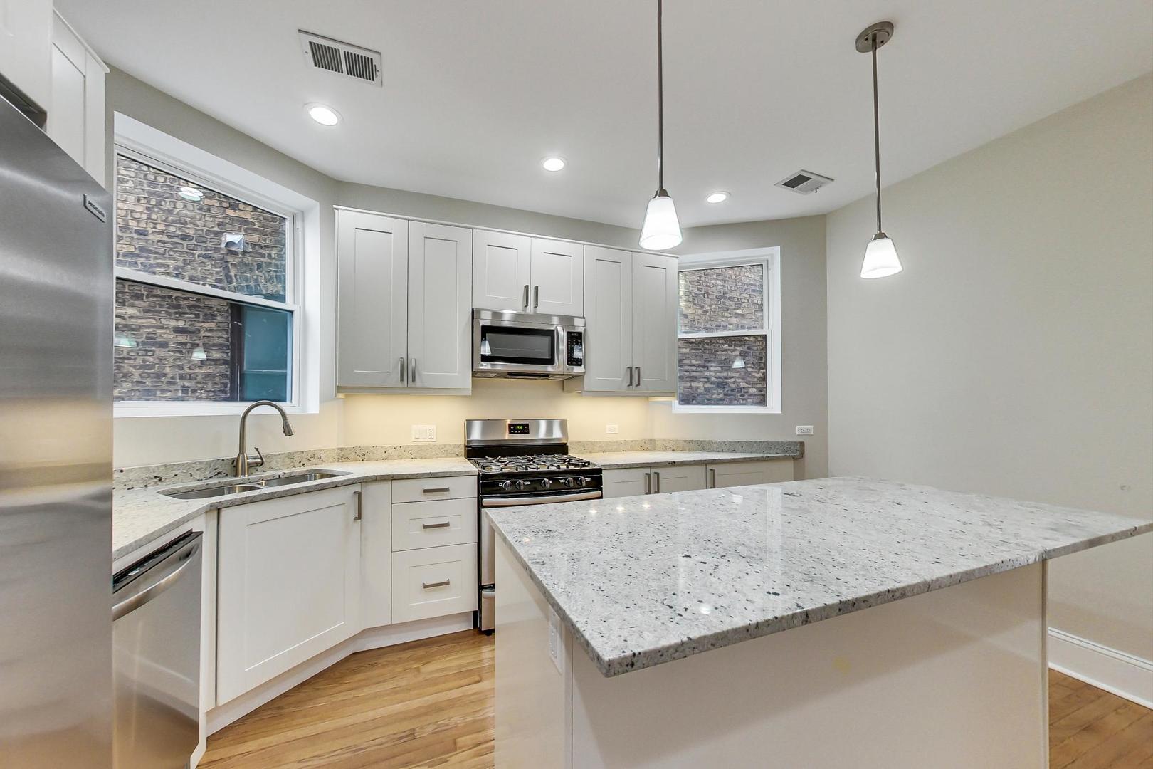 1422 W Olive Avenue Unit: 2