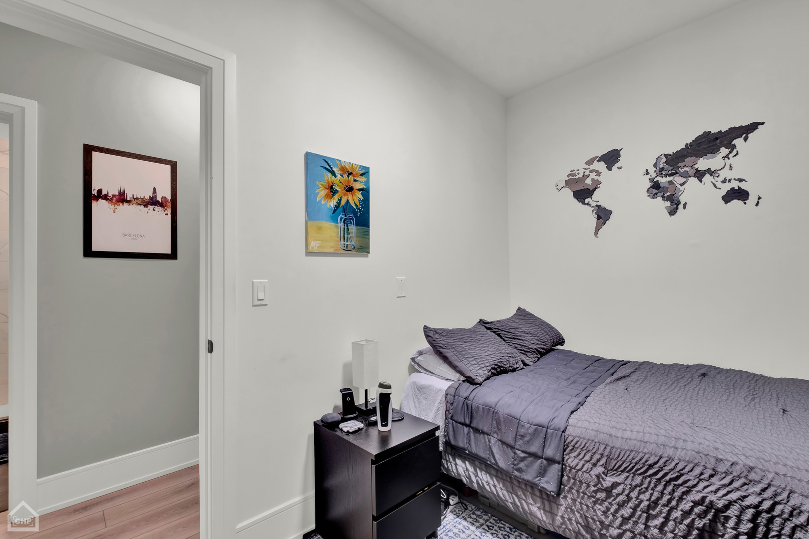 846 N Hoyne Avenue Unit: 2F