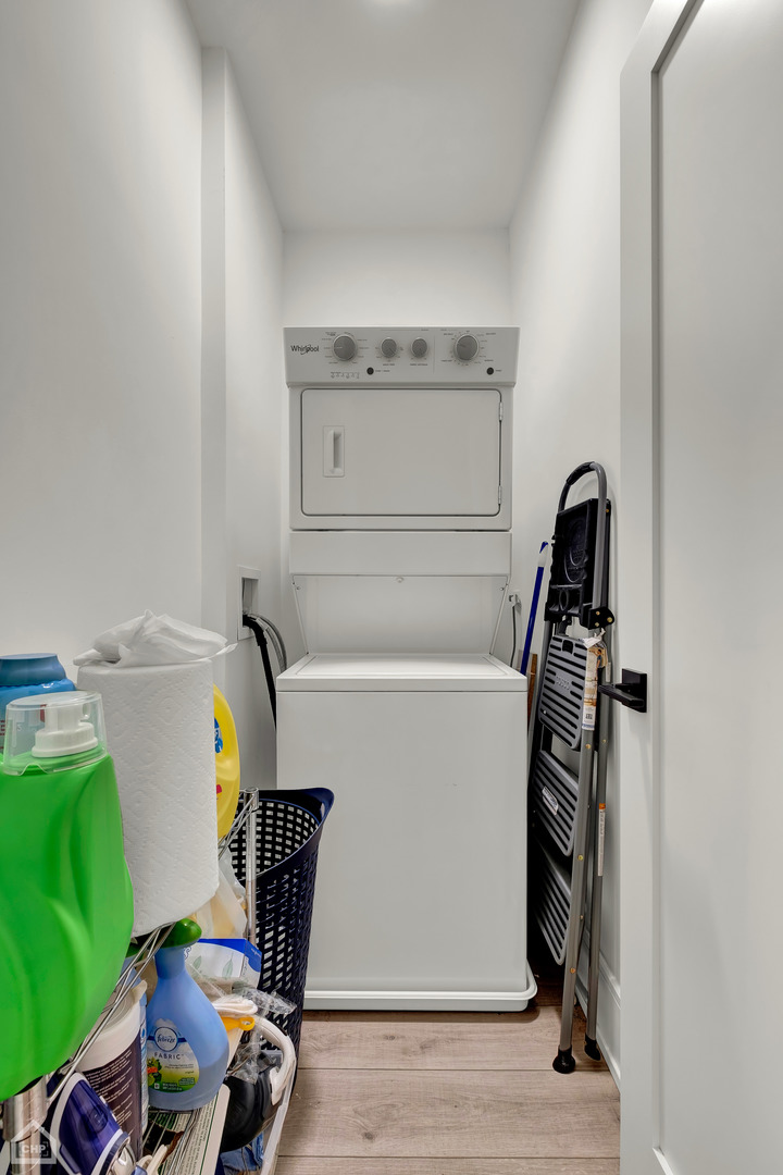 846 N Hoyne Avenue Unit: 2F