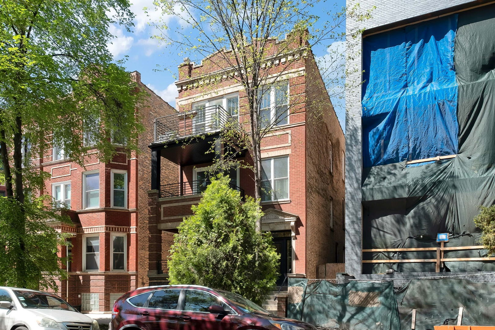 846 N Hoyne Avenue Unit: 2F
