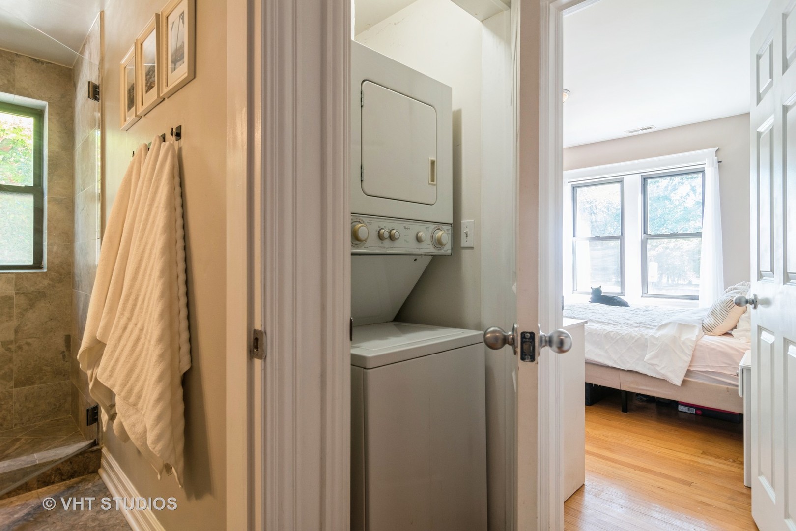2201 W Winona Street Unit: 1
