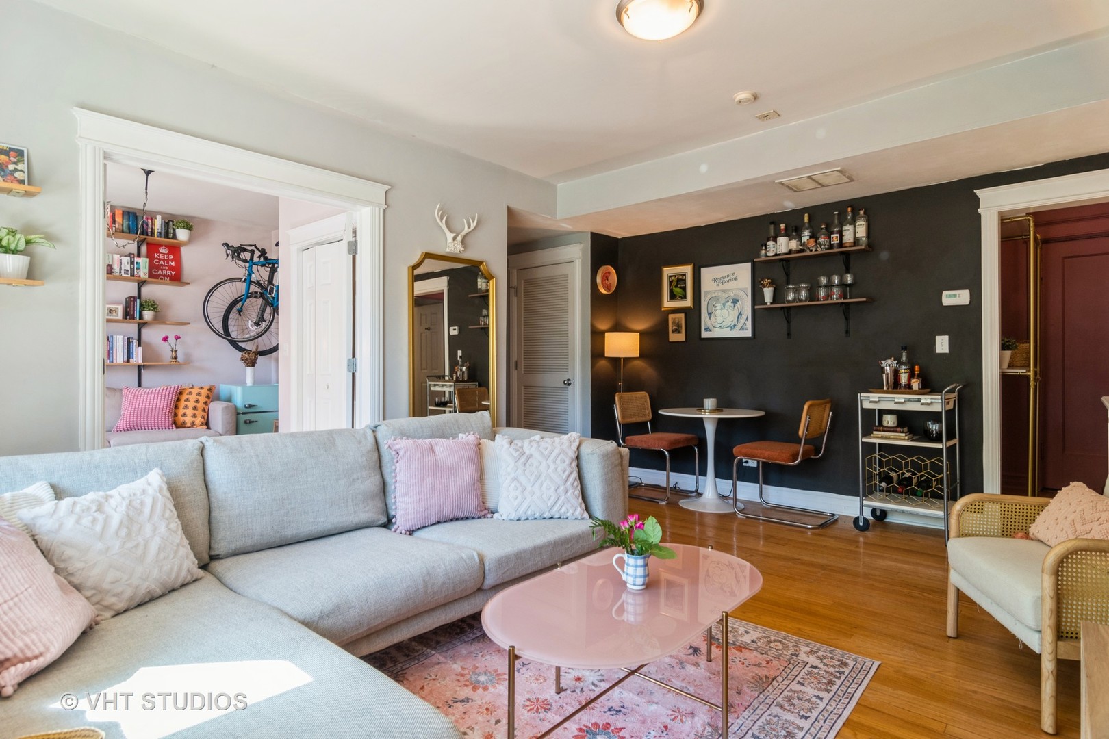 2201 W Winona Street Unit: 1