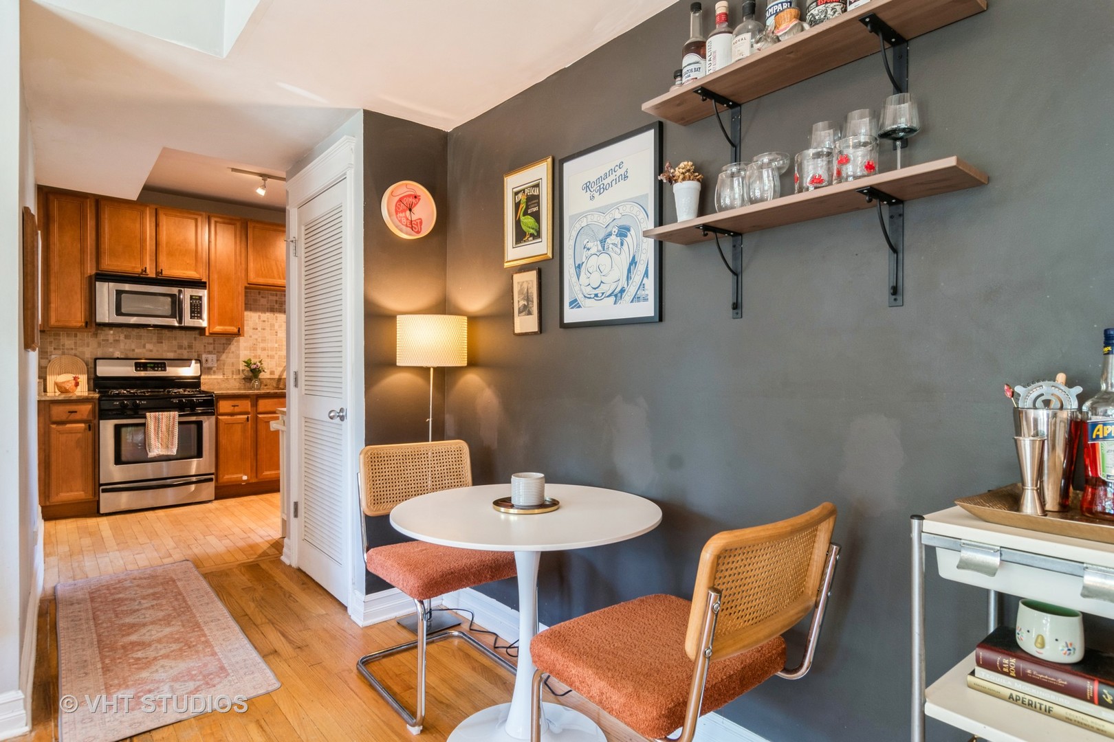 2201 W Winona Street Unit: 1