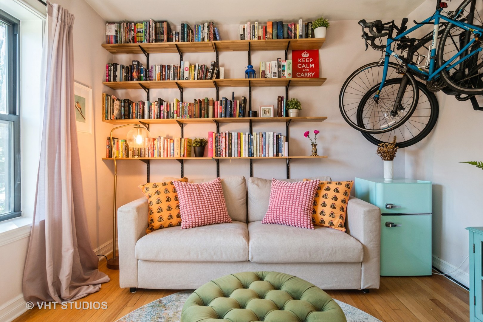 2201 W Winona Street Unit: 1