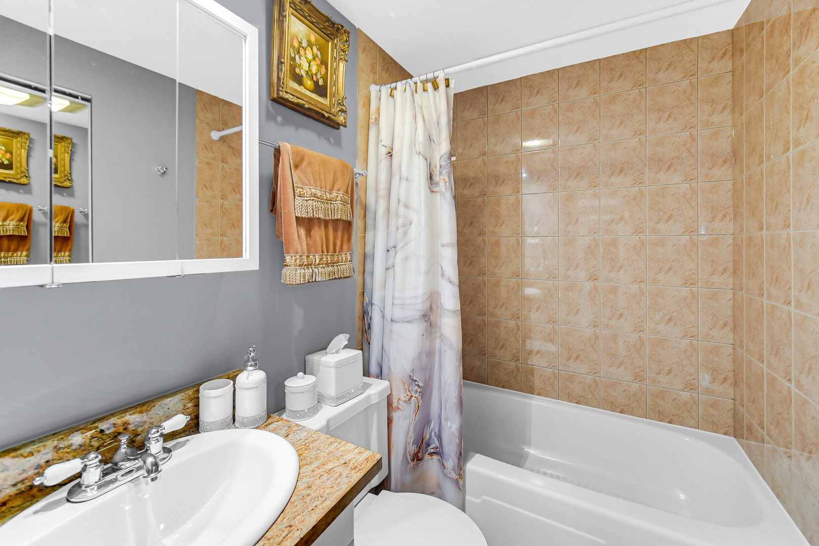 4553 W 56th Street Unit: 112B