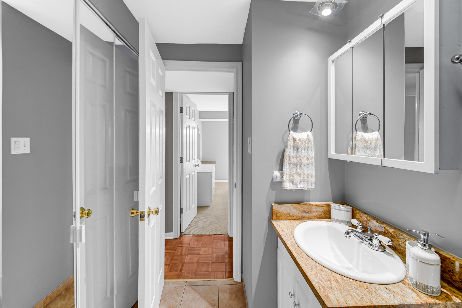 4553 W 56th Street Unit: 112B