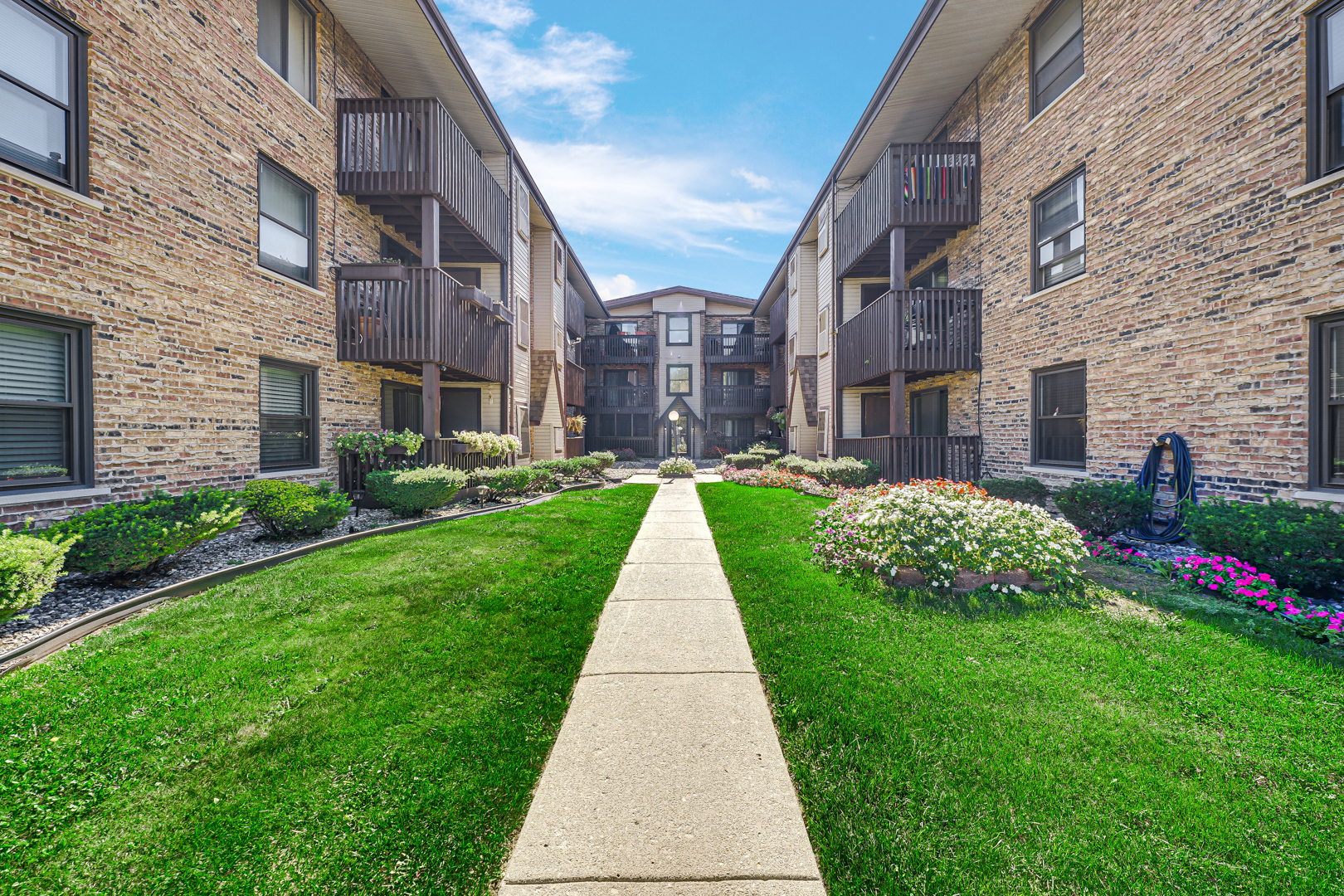 4553 W 56th Street Unit: 112B