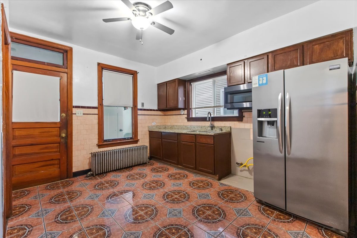 3223 N Lawndale Avenue Unit: 1
