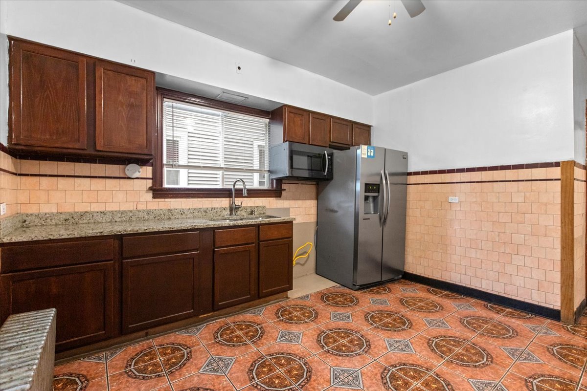 3223 N Lawndale Avenue Unit: 1