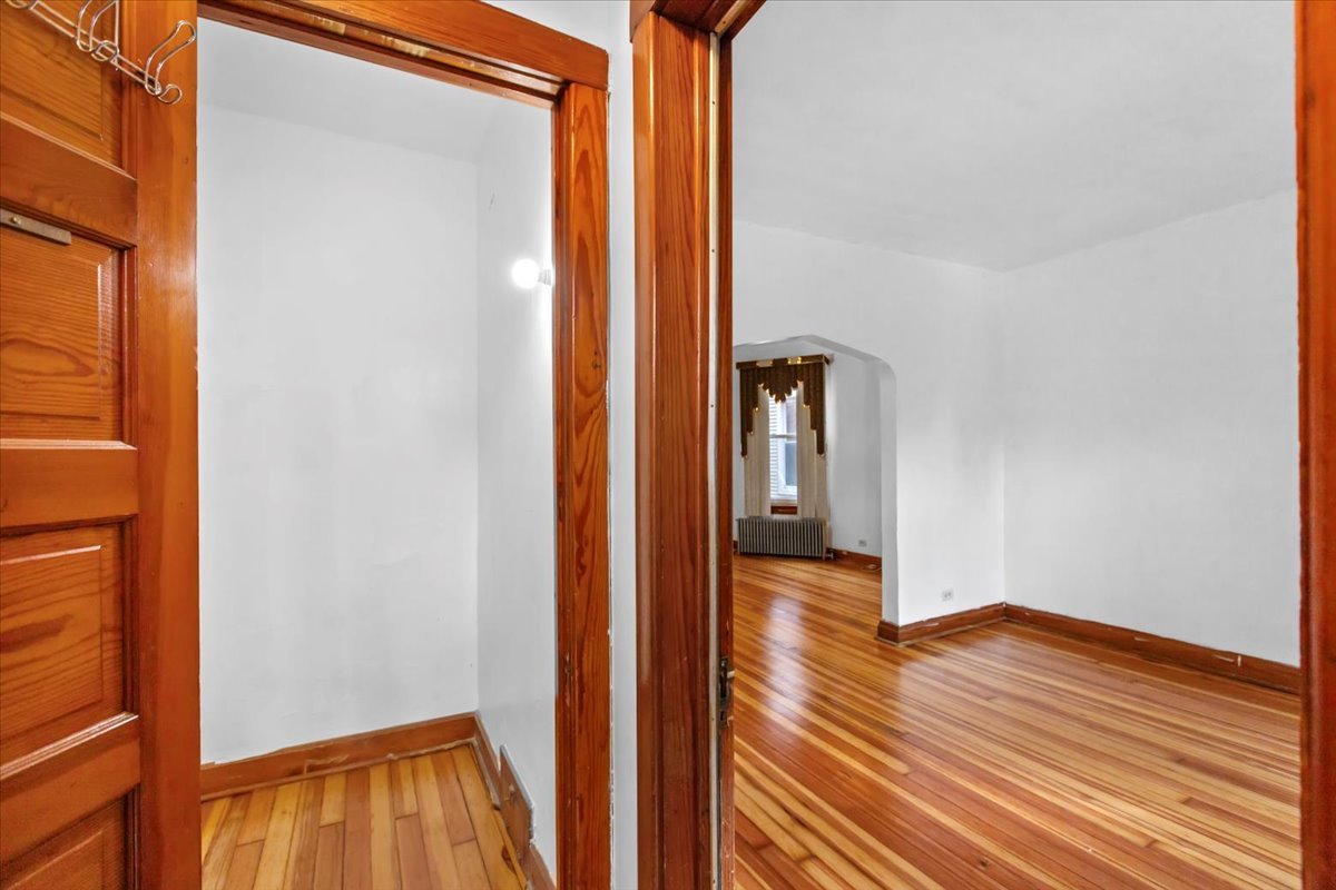 3223 N Lawndale Avenue Unit: 1