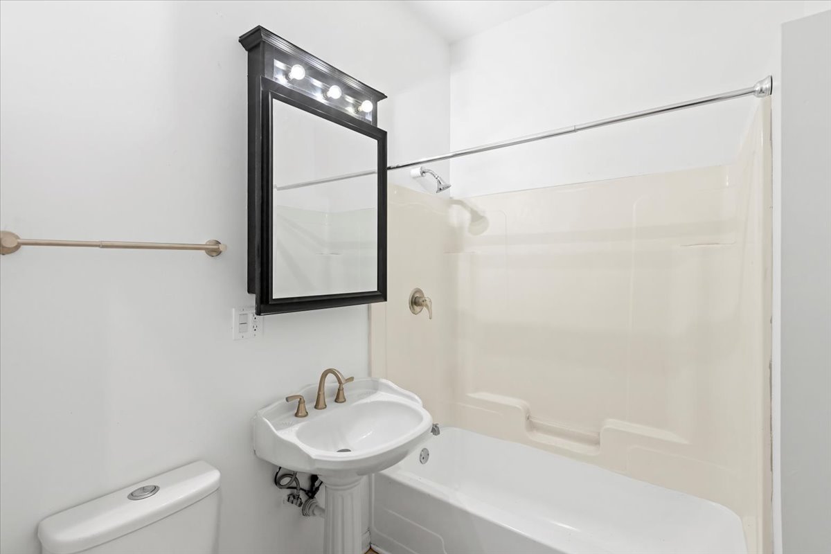 3114 W 5th Avenue Unit: 1