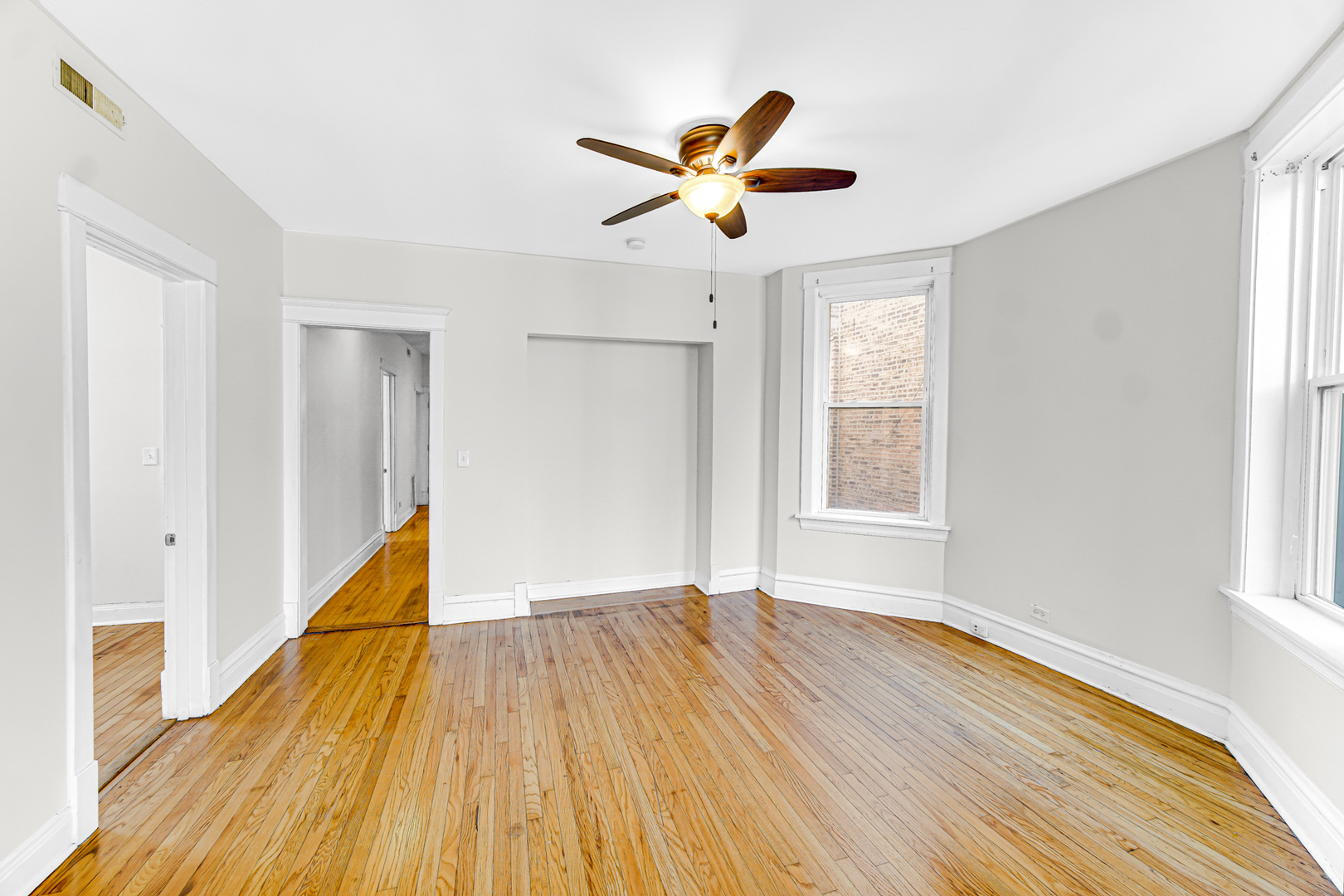 1647 N Karlov Avenue Unit: 2
