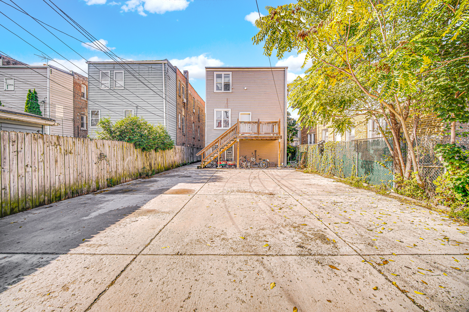 1647 N Karlov Avenue Unit: 2