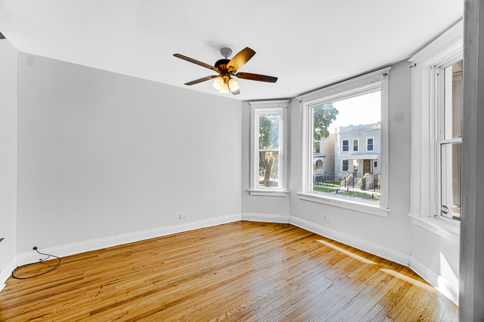 1647 N Karlov Avenue Unit: 2