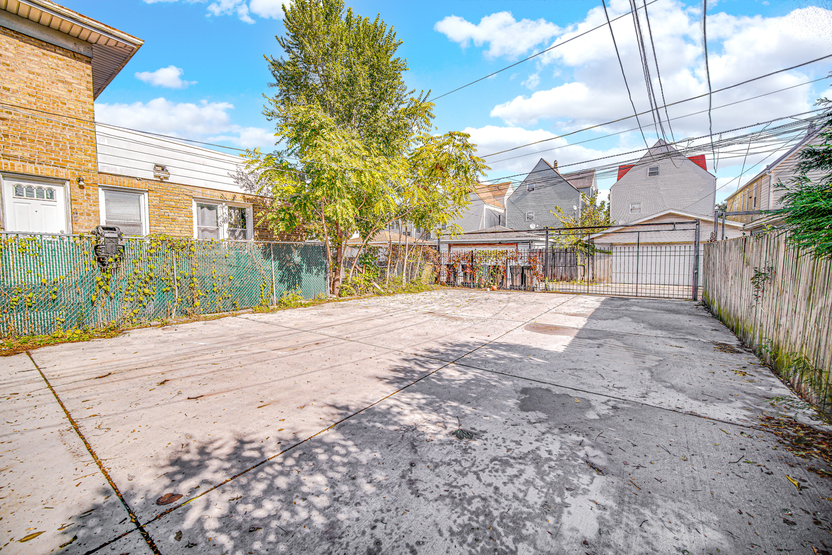 1647 N Karlov Avenue Unit: 2