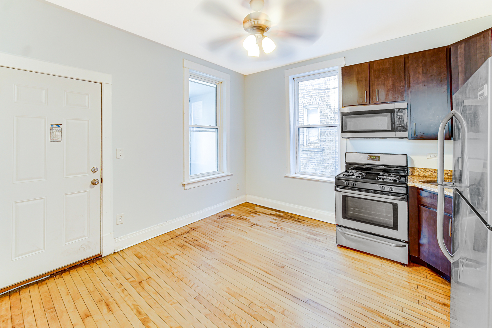 1647 N Karlov Avenue Unit: 2