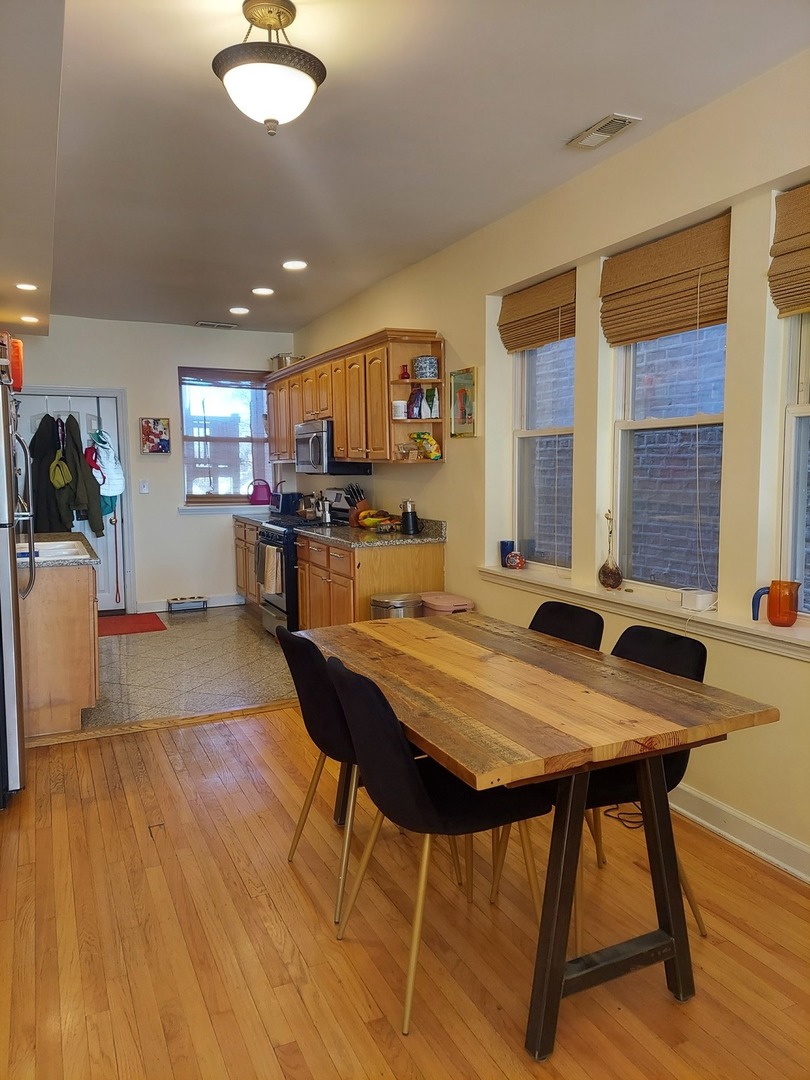3532 W Palmer Street Unit: 2
