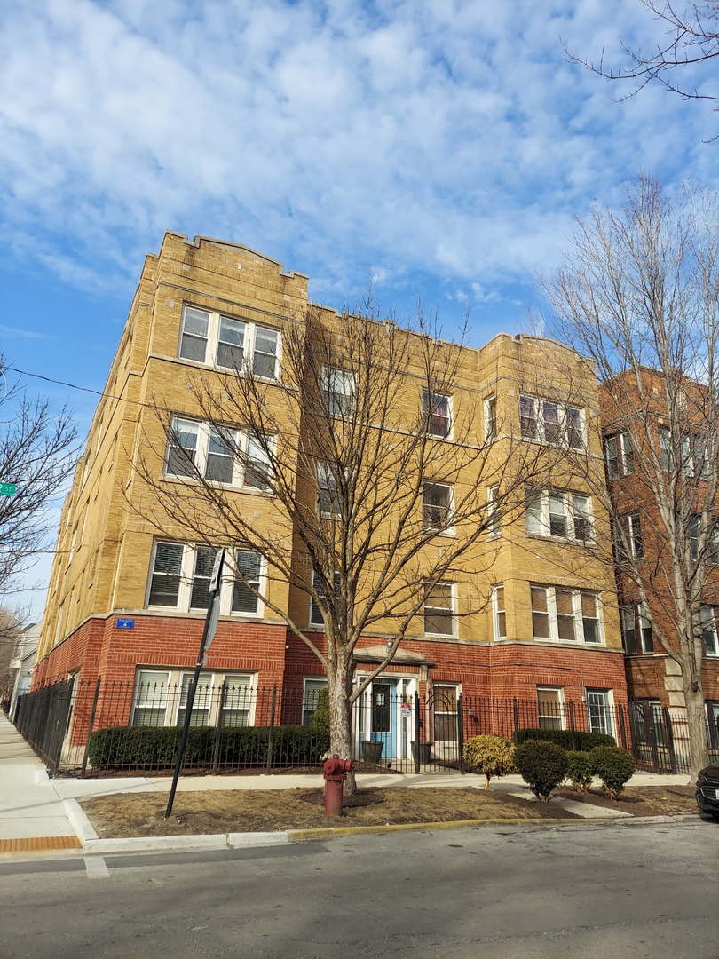 3532 W Palmer Street Unit: 2