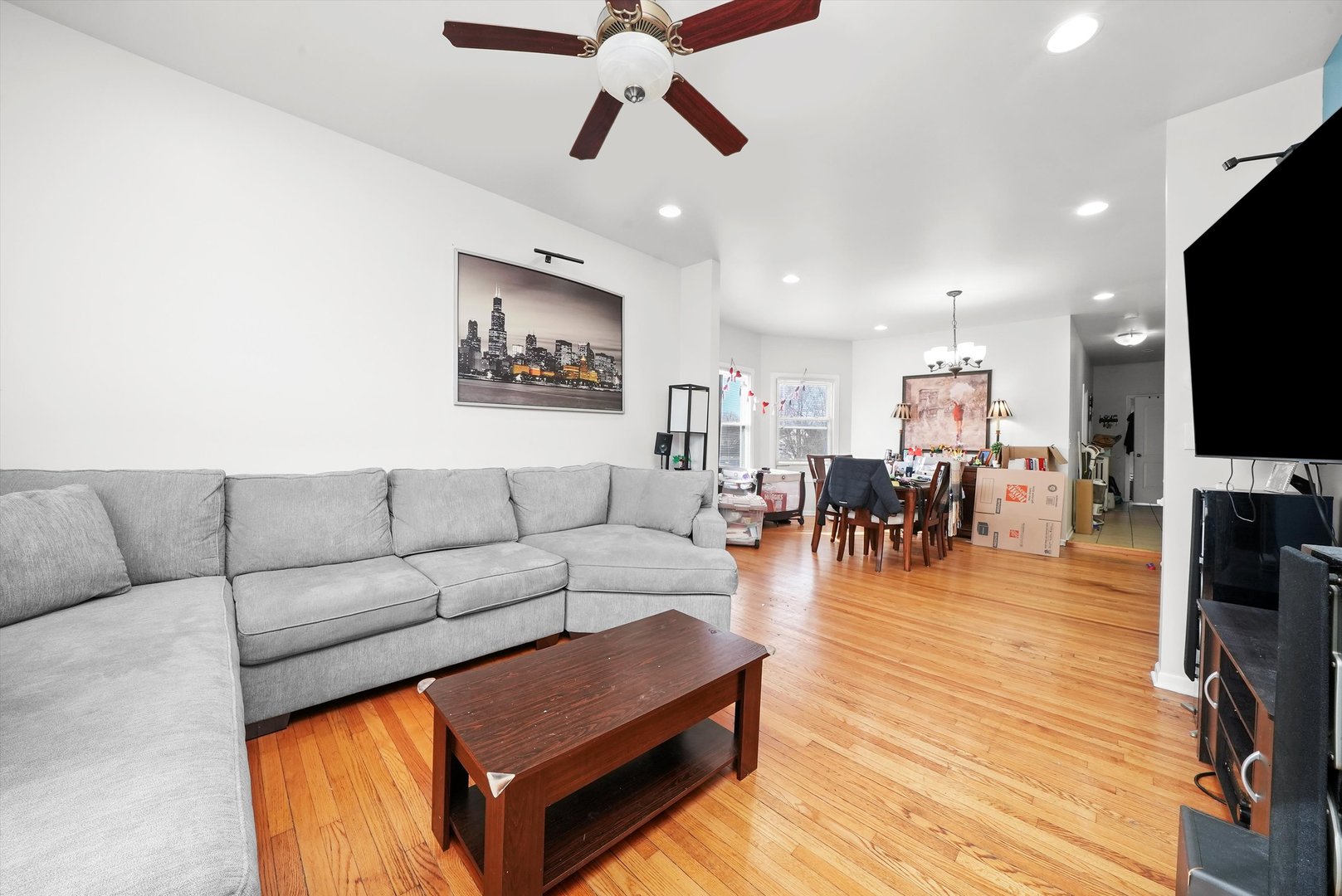 3832 N Pulaski Road