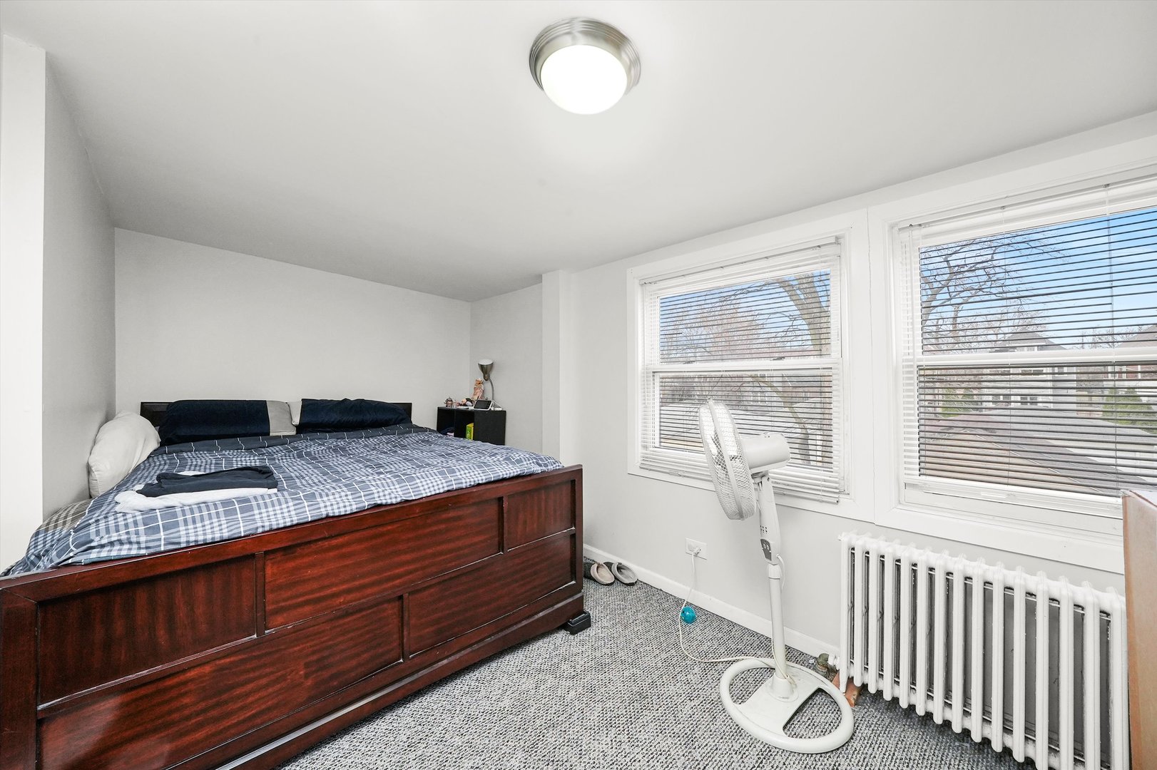 3832 N Pulaski Road