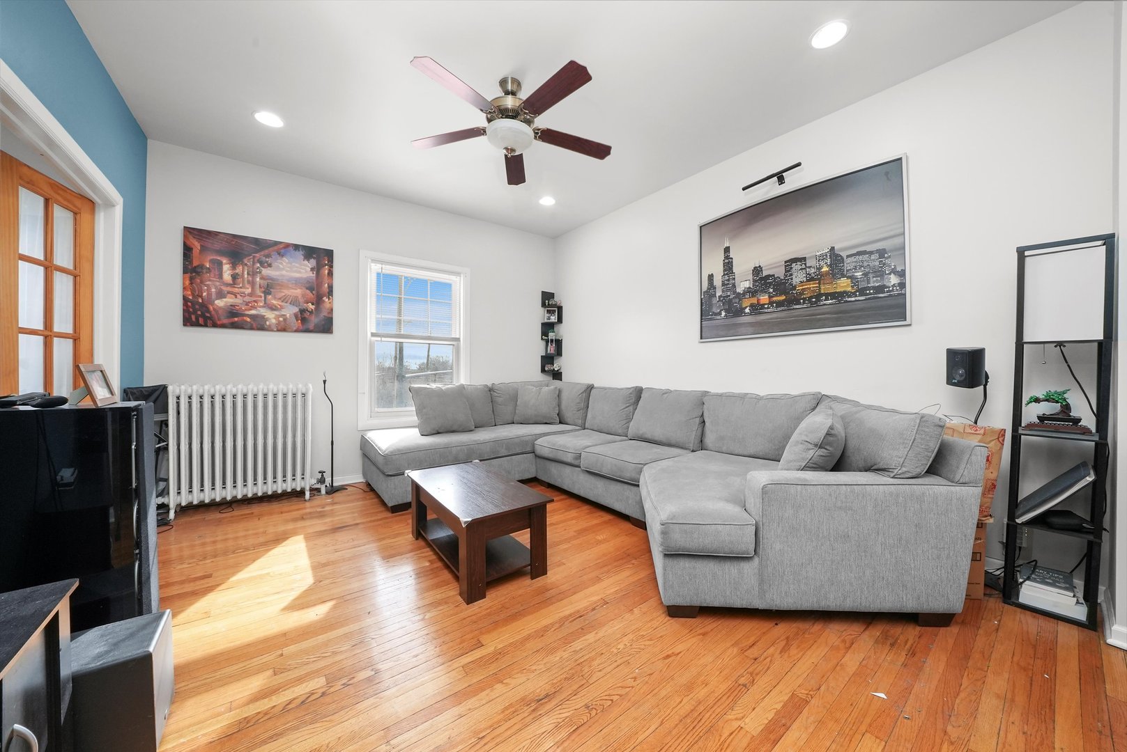3832 N Pulaski Road