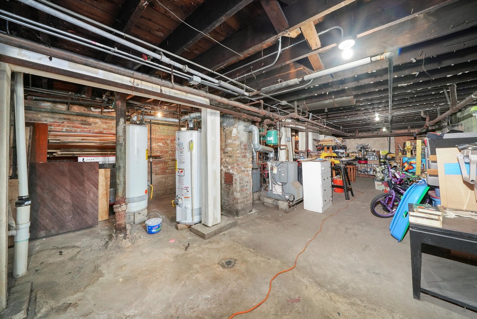 3832 N Pulaski Road
