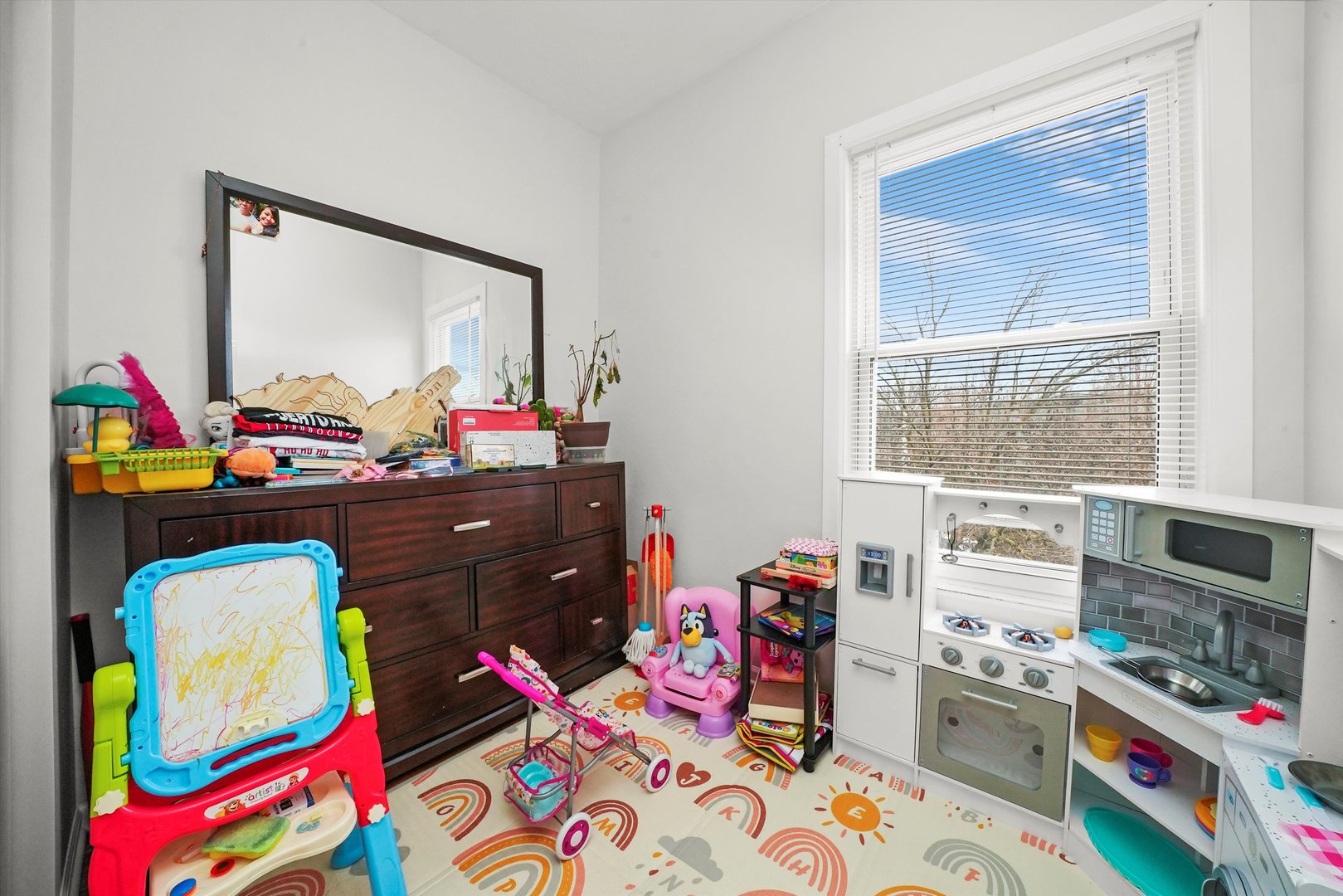 3832 N Pulaski Road
