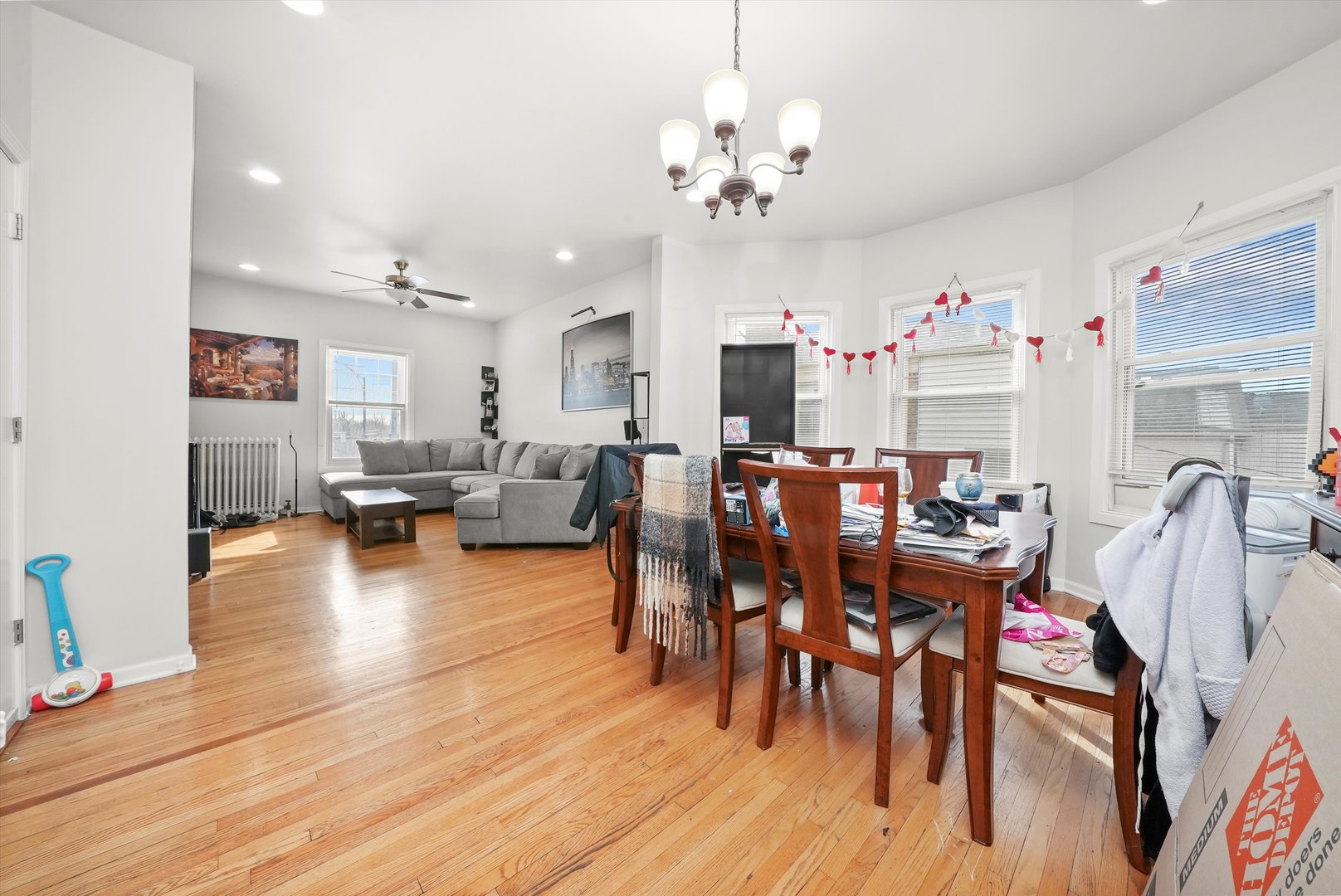3832 N Pulaski Road
