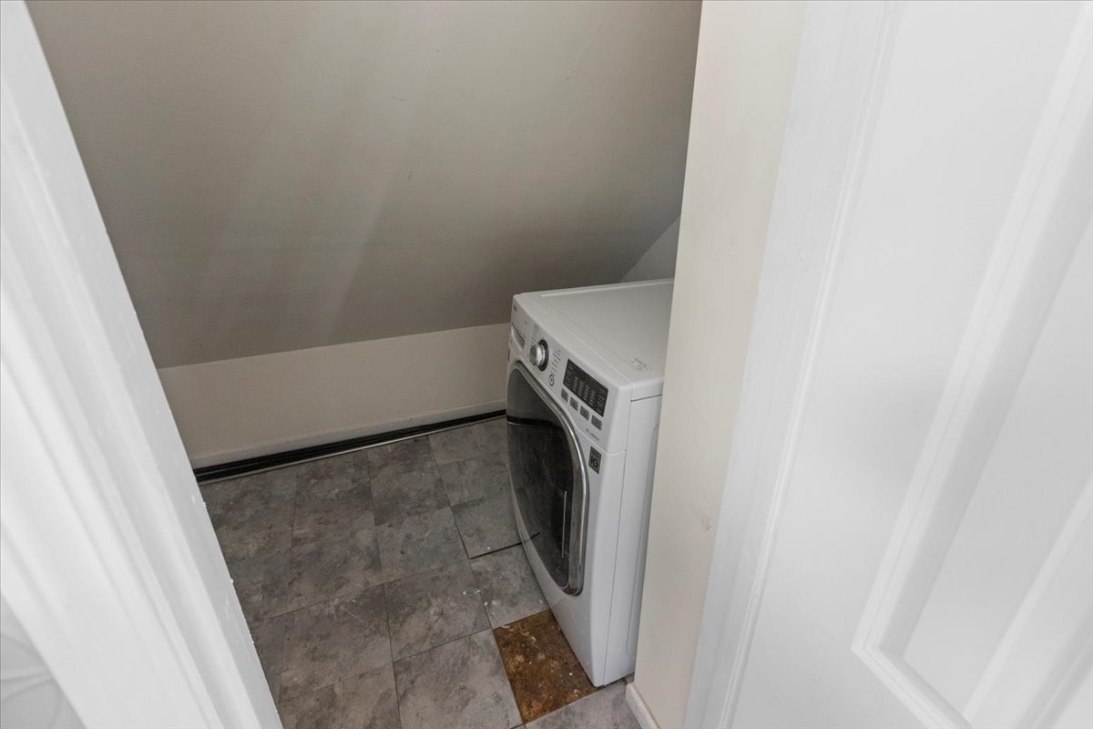 3832 N Pulaski Road Unit: 3