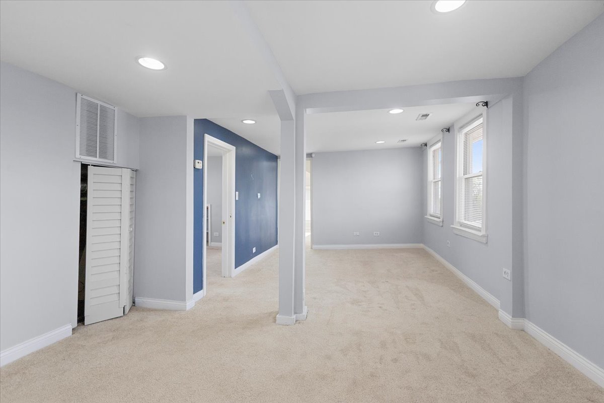 3832 N Pulaski Road Unit: 3
