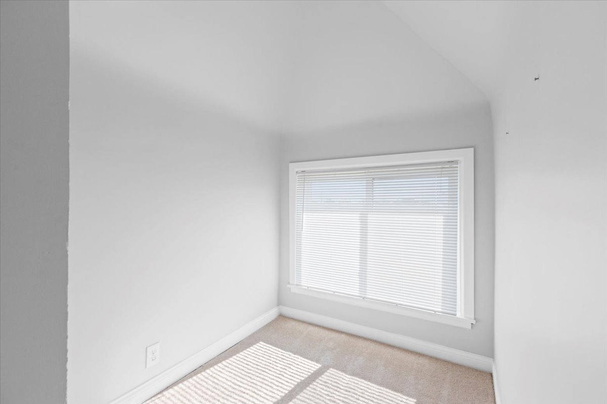 3832 N Pulaski Road Unit: 3