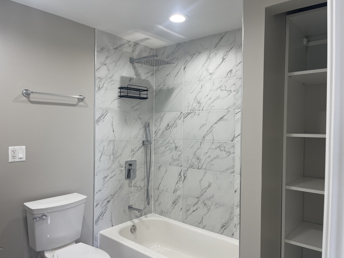 3448 W NORTH Avenue Unit: 2