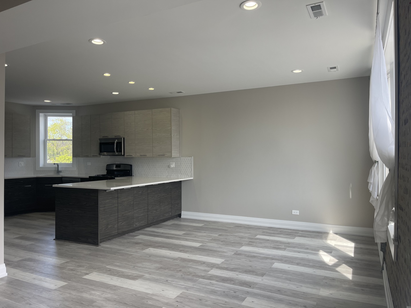 3448 W NORTH Avenue Unit: 2