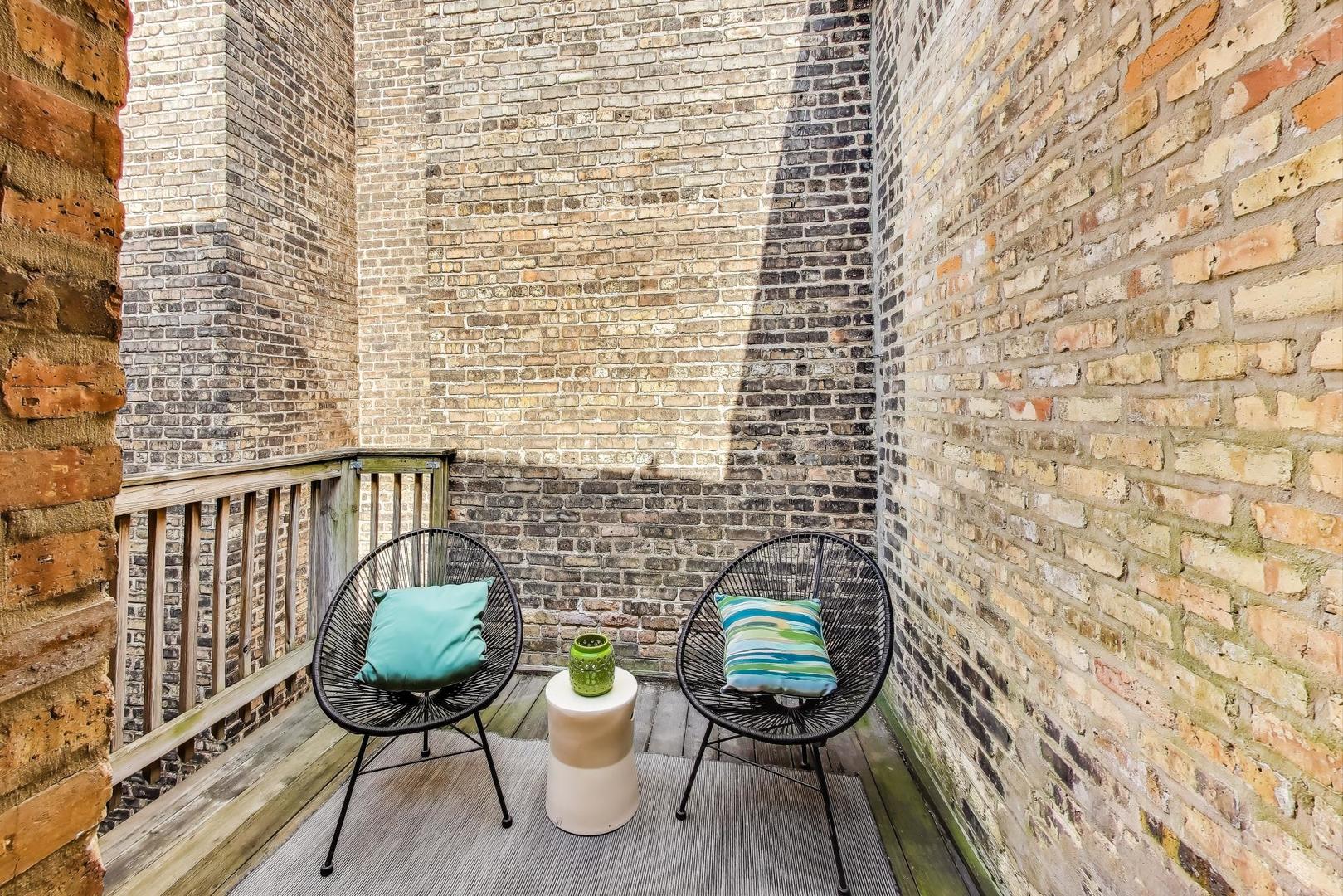 3706 W Wrightwood Avenue Unit: 3A