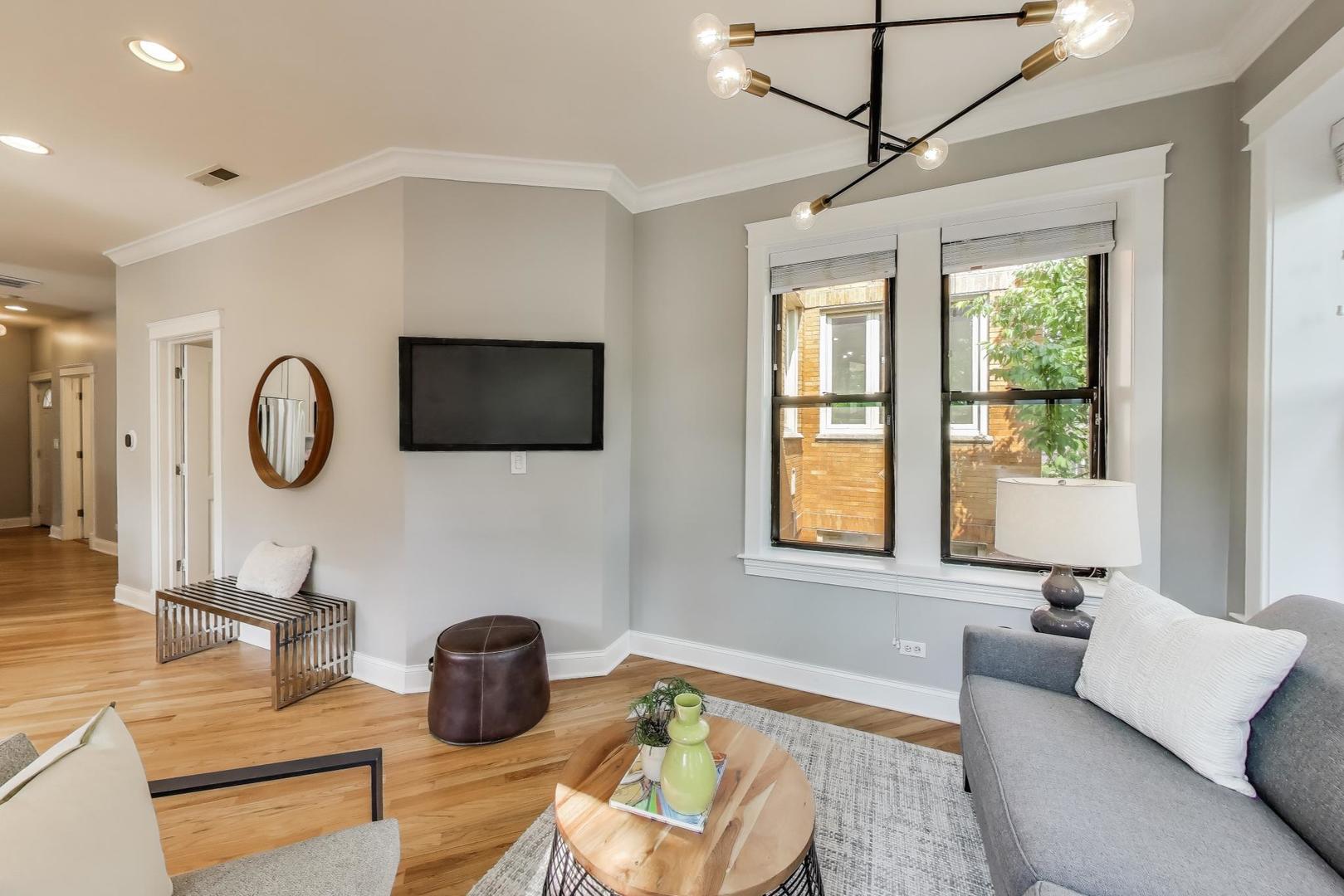 3706 W Wrightwood Avenue Unit: 3A