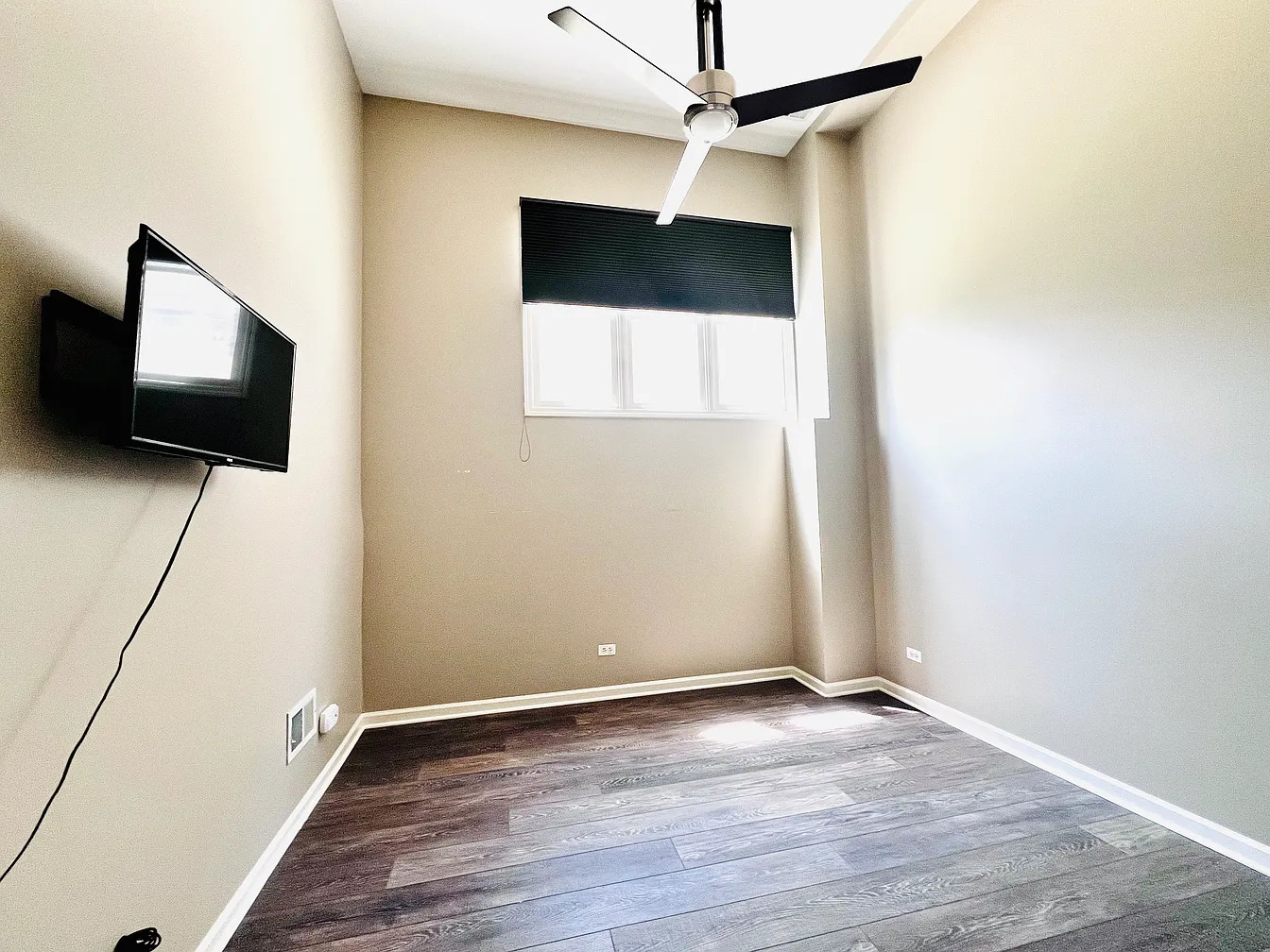 1761 W Morse Avenue Unit: GS