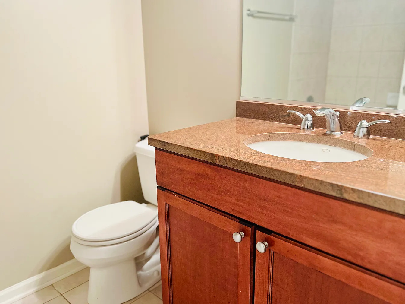 1761 W Morse Avenue Unit: GS