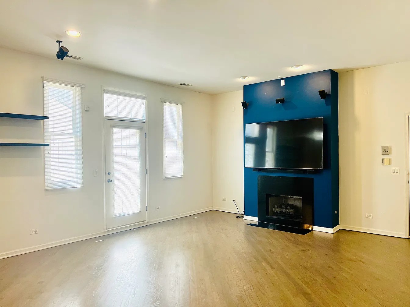 1761 W Morse Avenue Unit: GS