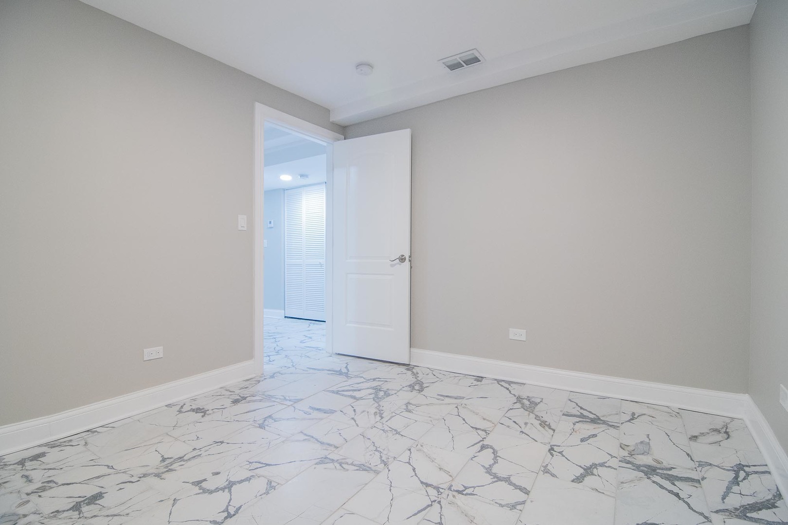1509 N Kostner Avenue Unit: B
