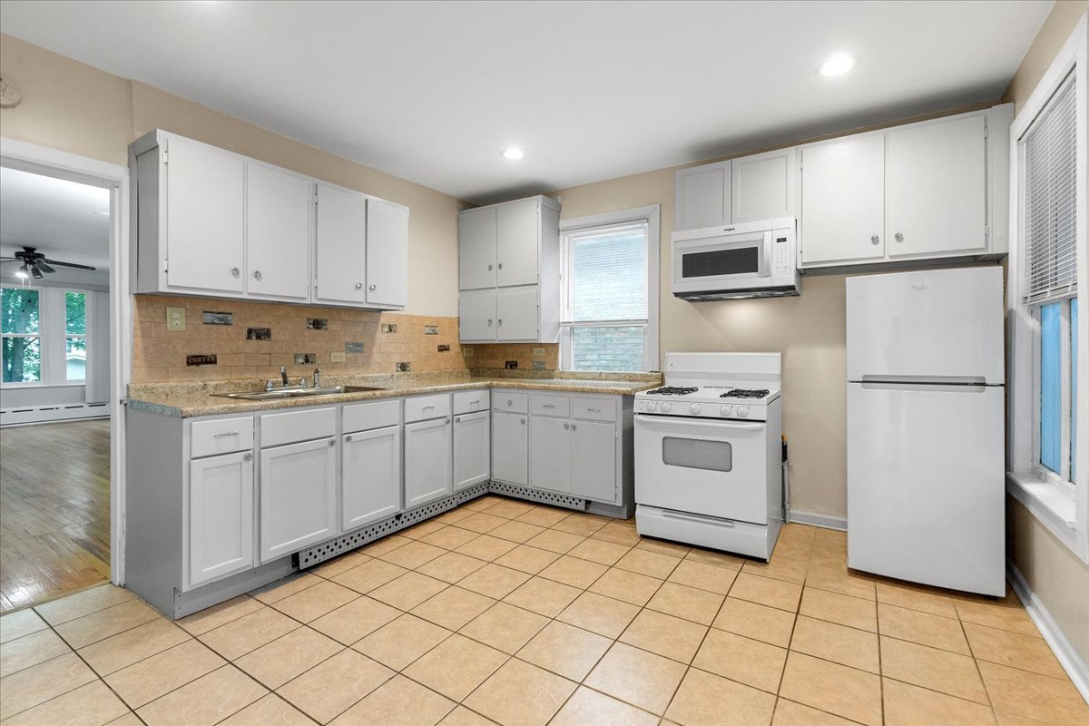 4831 W Deming Place Unit: 2