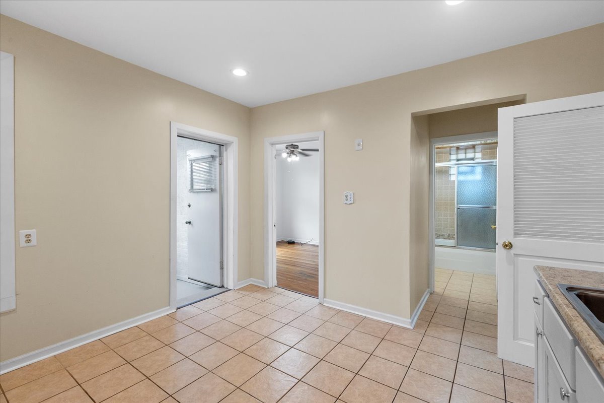 4831 W Deming Place Unit: 2