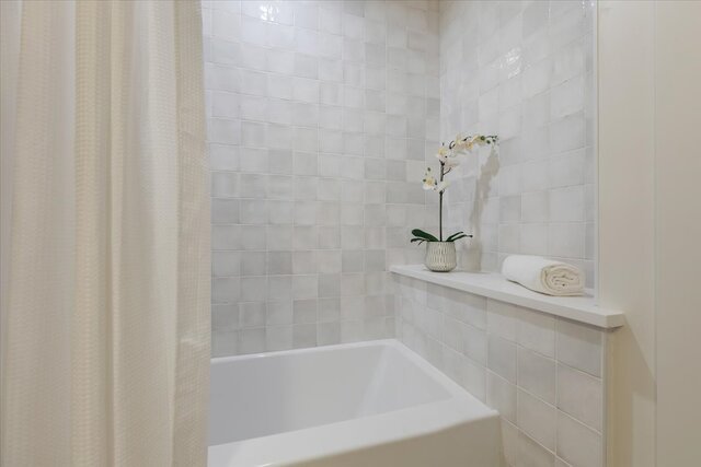 1808 N Karlov Avenue Unit: 1